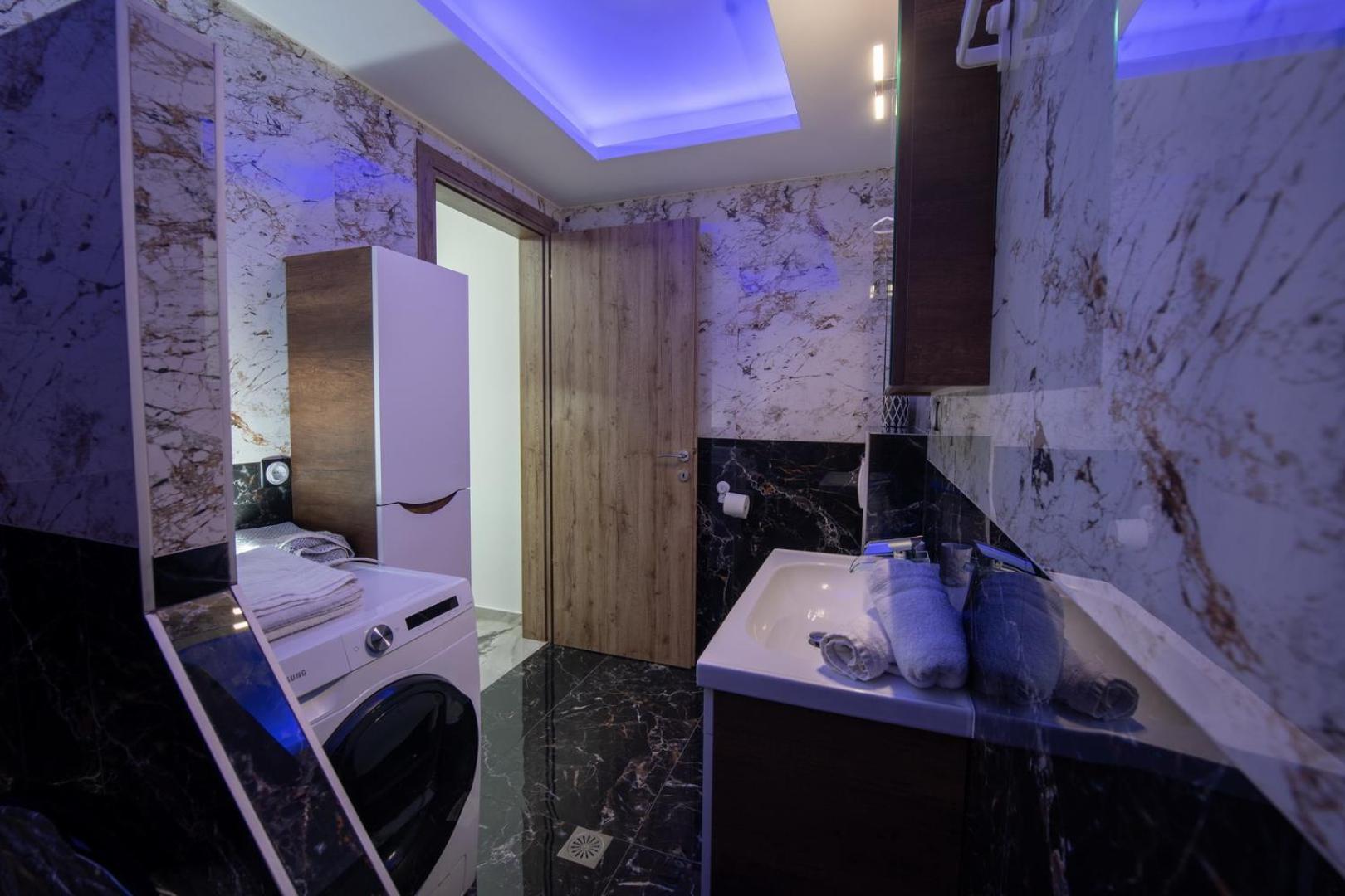 Luxe Suite, Achilles' Private Getaway